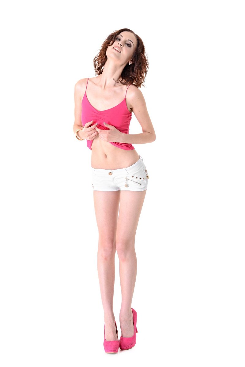 Любовь, 25 лет, 1 размер груди